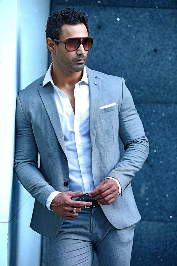 Meet India Top male model Karan Oberoi-ko