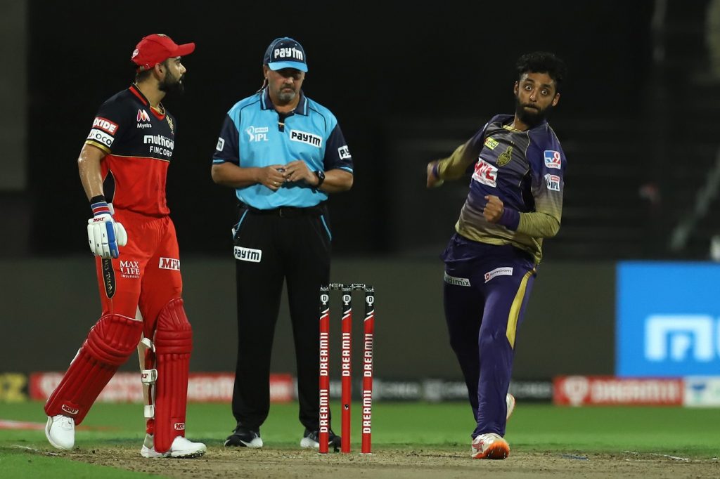 IPL 2022 : KKR vs RCB Player Battle - Virat Kohli vs Varun Chakravarthy