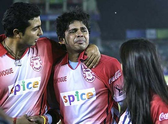 Which players have cried in IPL