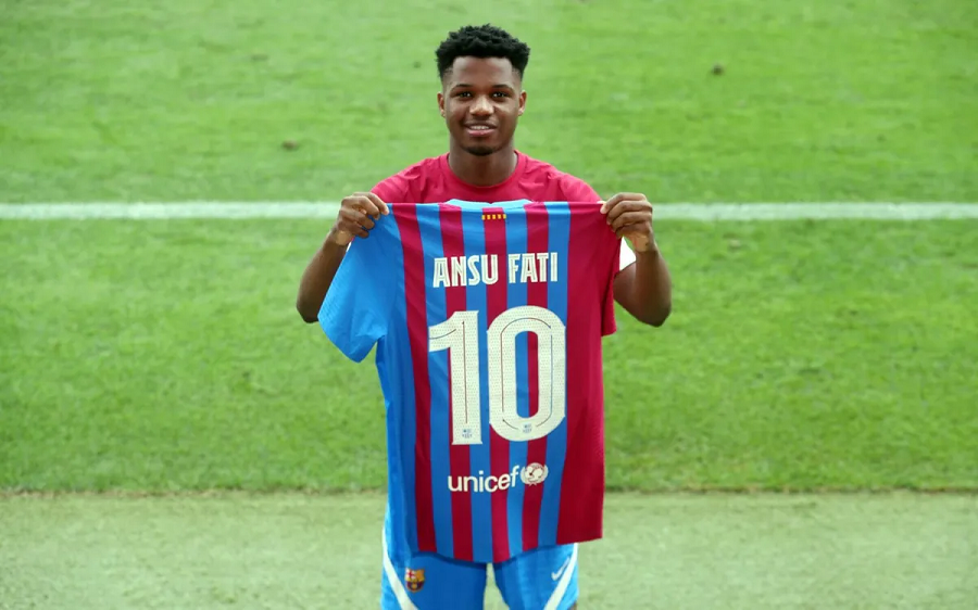 Who will wear number 10 at Barcelona? - Ansu Fati