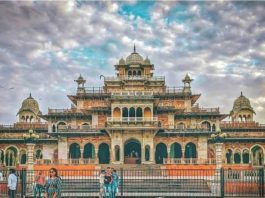 Top 10 places to visit in Jaipur