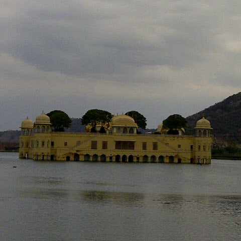 Top 10 places to visit in Jaipur - Jal Mahal