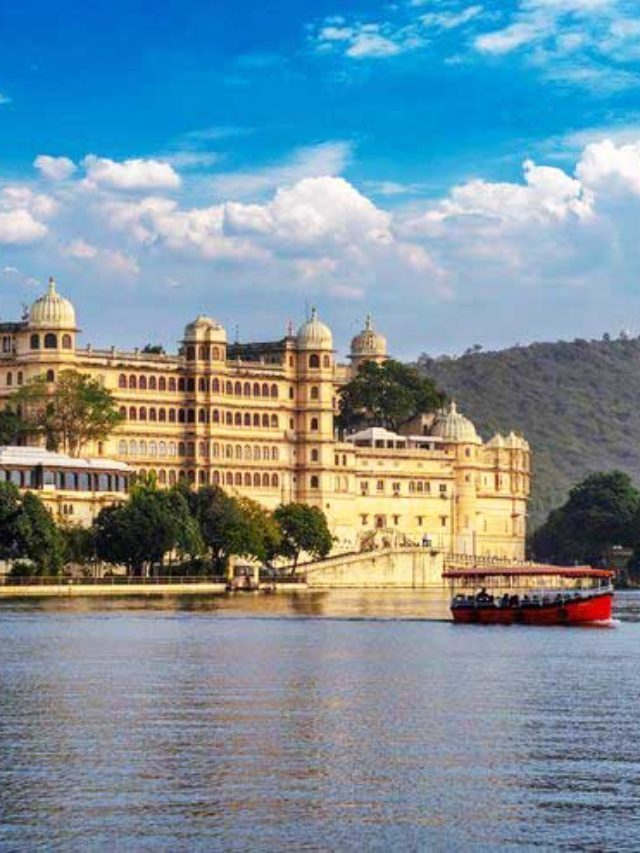 Top 10 places to visit in Udaipur