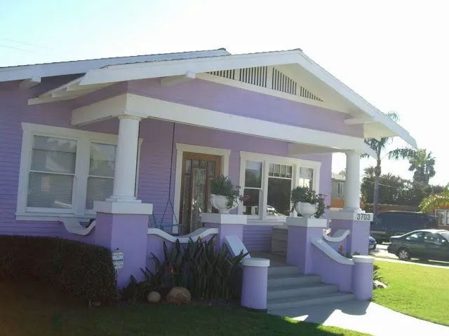 10. Home color ideas - Lavender and White