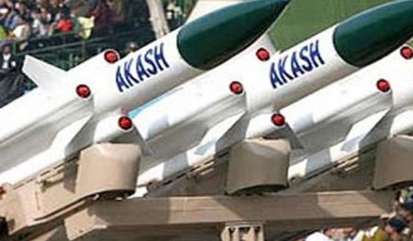 भारत ने किया आकाश मिसाइल का परीक्षण