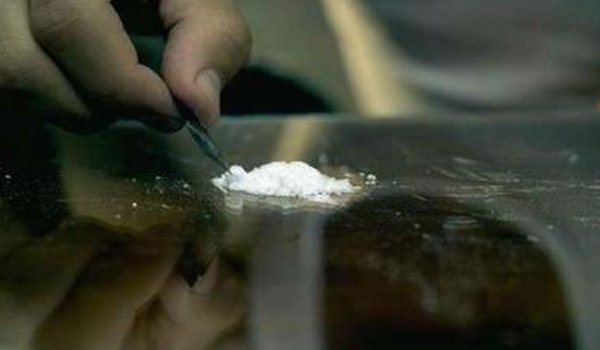 भारत के लिए ड्रग आतंकवाद का नया खतरा भारत के लिए ड्रग आतंकवाद का नया खतरा