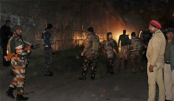 पठानकोट हमला खुफिया एजेंसियों की नाकामी : कांग्रेस पठानकोट हमला खुफिया एजेंसियों की नाकामी : कांग्रेस