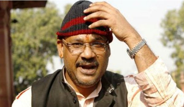 पीएम मोदी से मिलना चाहते हैं बीजेपी से निलंबित सांसद कीर्ति आजाद पीएम मोदी से मिलना चाहते हैं बीजेपी से निलंबित सांसद कीर्ति आजाद