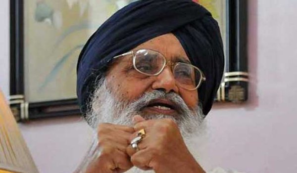 प्रकाश सिंह बादल बोले, आम आदमी पार्टी तो एक छलावा प्रकाश सिंह बादल बोले, आम आदमी पार्टी तो एक छलावा