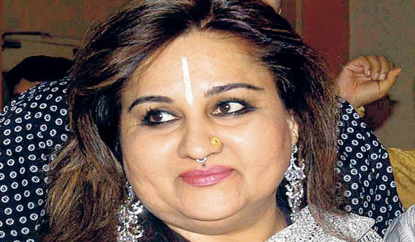 बॉलीवुड की जरूरत गर्ल थी बॉल्ड एक्ट्रेस रीना रॉय बॉलीवुड की जरूरत गर्ल थी बॉल्ड एक्ट्रेस रीना रॉय