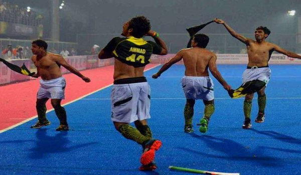 if Pakistan apologises, thay can play HIL : sardar Singh