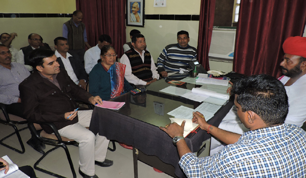 otaram devasi addresiing officers in meeting