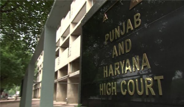 उद्योगों के लिए फंड को ‘ना’, तो फिर तीर्थ यात्रा को ‘हां’ कैसे : हाईकोर्ट उद्योगों के लिए फंड को ‘ना’, तो फिर तीर्थ यात्रा को ‘हां’ कैसे : हाईकोर्ट