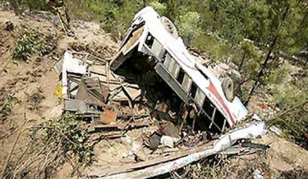 मेघालय : बस के खड्ड में गिरने से 10 लोगों की मौत