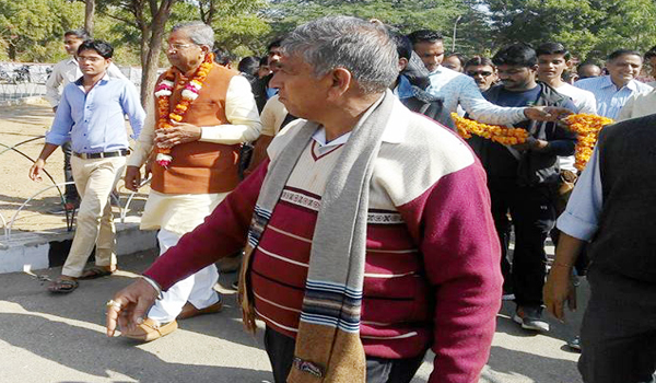 मै मुख्यमंत्री और मुख्यमंत्री मेरे साथ नहीं चल सकती- तिवाडी मै मुख्यमंत्री और मुख्यमंत्री मेरे साथ नहीं चल सकती- तिवाडी