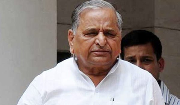 after 18 year gap Mulayam Singh Yadav watches film Bajirao Mastani