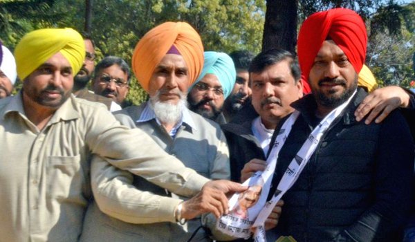 कभी टाइपिस्ट थे कॉमेडियन घुग्गी, अब केजरीवाल के अखाड़े में कभी टाइपिस्ट थे कॉमेडियन घुग्गी, अब केजरीवाल के अखाड़े में