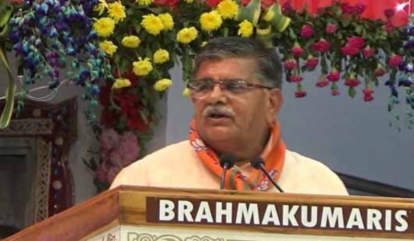 दादियों के आशीर्वाद से आदर्श प्रदेश बने : गुलाबचंद कटारिया दादियों के आशीर्वाद से आदर्श प्रदेश बने : गुलाबचंद कटारिया