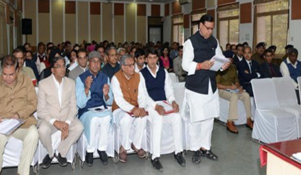 मुख्यमंत्री वसुंधरा राजे ने की जयपुर जिले के जनप्रतिनिधियों से बजट पूर्व चर्चा मुख्यमंत्री वसुंधरा राजे ने की जयपुर जिले के जनप्रतिनिधियों से बजट पूर्व चर्चा