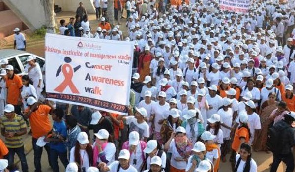 विश्व कैन्सर दिवस : भारत में कैंसर से हर वर्ष मरतें है 5 लाख लोग
