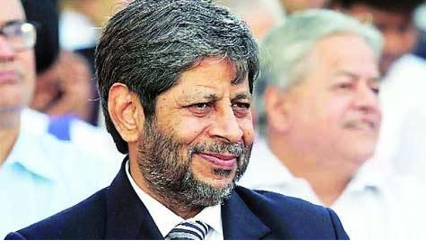महाराष्ट्र के महाधिवक्ता श्रीहरी अणे ने राज्यपाल को सौंपा इस्तीफा महाराष्ट्र के महाधिवक्ता श्रीहरी अणे ने राज्यपाल को सौंपा इस्तीफा
