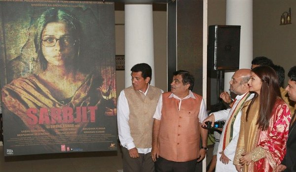 अमित शाह के साथ ऐश्वर्या ने जारी किया फिल्म सरबजीत का पोस्टर