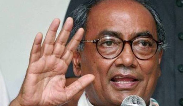 ‘ड्रेस कोड’ के साथ अपनी विचारधारा भी बदले संघ : दिग्विजय ‘ड्रेस कोड’ के साथ अपनी विचारधारा भी बदले संघ : दिग्विजय