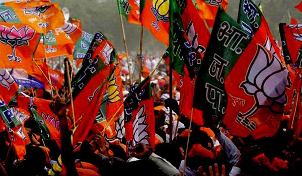 कोलकाता : प्रदेश भाजपा ने जारी की उम्मीदवारों की पांचवीं सूची कोलकाता : प्रदेश भाजपा ने जारी की उम्मीदवारों की पांचवीं सूची