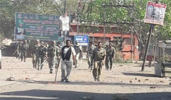 बोकारो में बेरमो थाने पर हमला, वाहन फूंके, 26 अरेस्ट बोकारो में बेरमो थाने पर हमला, वाहन फूंके, 26 अरेस्ट