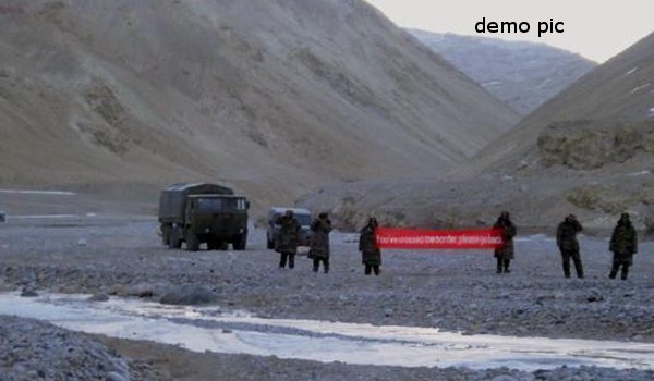 लद्दाख सेक्टर में 6 किलोमीटर अंदर तक घुस आए चीनी सैनिक लद्दाख सेक्टर में 6 किलोमीटर अंदर तक घुस आए चीनी सैनिक