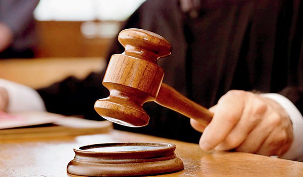 बेटी के साथ दुष्कर्म करने वाले को 10 साल की सजा बेटी के साथ दुष्कर्म करने वाले को 10 साल की सजा