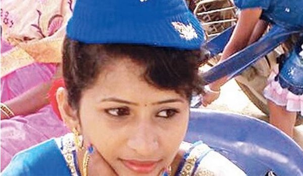 दोस्त से झगड़े के बाद कन्नड़ टीवी अभिनेत्री श्रुति ने फांसी लगाई दोस्त से झगड़े के बाद कन्नड़ टीवी अभिनेत्री श्रुति ने फांसी लगाई