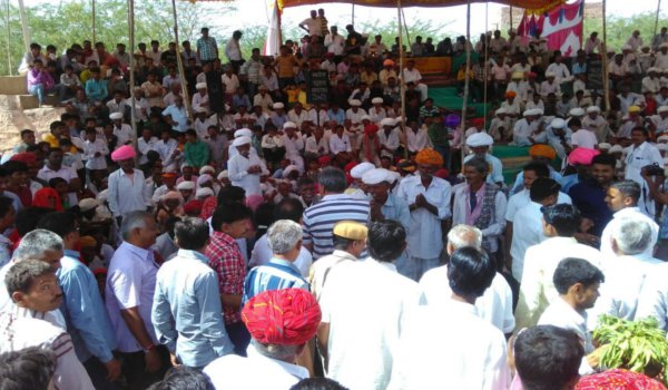 पाली : खुटाणी गांव के खेतलाजी मेले में जमकर नाचे गेरिये पाली : खुटाणी गांव के खेतलाजी मेले में जमकर नाचे गेरिये