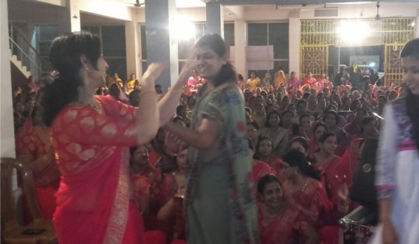 पाली में श्रीश्याम महिला मंडल ने मनाया फागोत्सव पाली में श्रीश्याम महिला मंडल ने मनाया फागोत्सव