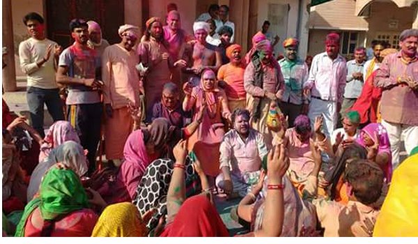 Special holi celebration : पाठकों ने भेजी अपनी फोटो