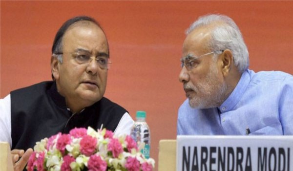 बैकफुट पर सरकार, ईपीएफ पर टैक्स का फैसला रोलबैक बैकफुट पर सरकार, ईपीएफ पर टैक्स का फैसला रोलबैक