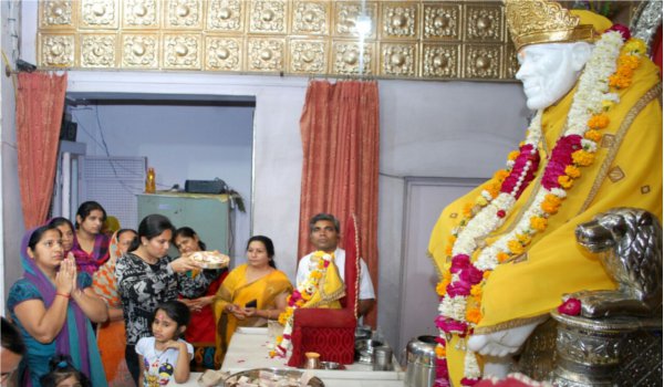 सांई बाबा मंदिर में लगाया 51 किलो दही चावल का भोग सांई बाबा मंदिर में लगाया 51 किलो दही चावल का भोग