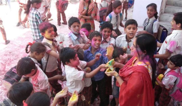 holi celebrations in schools