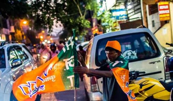 भाजपा के नेतृत्व में क्षेत्रीय पार्टियां लड़ेगीं तमिलनाडु में चुनाव