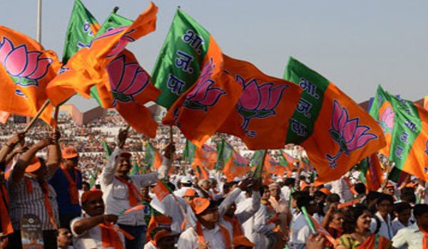 पश्चिम बंगाल : भाजपा बढ़त की ओर, जनाधार दोगुना हुआ पश्चिम बंगाल : भाजपा बढ़त की ओर, जनाधार दोगुना हुआ