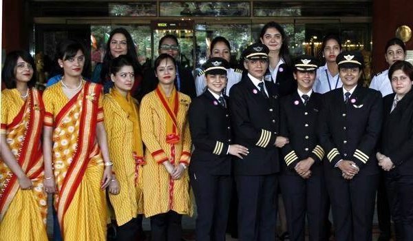 एयर इंडिया महिला क्रू मेम्बर के बूते भरेगी वर्ल्ड की सबसे लंबी उडान