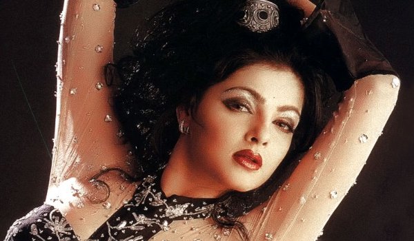 ममता कुलकर्णी ने बोल्ड गर्ल के तौर पर अपनी पहचान बनाई ममता कुलकर्णी ने बोल्ड गर्ल के तौर पर अपनी पहचान बनाई