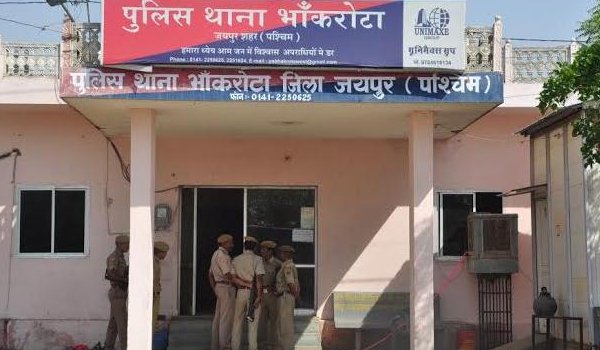 जयपुर में फिल्मी स्टाइल में मुठभेड़, भांकरोटा चौराहे पर चली गोलियां जयपुर में फिल्मी स्टाइल में मुठभेड़, भांकरोटा चौराहे पर चली गोलियां