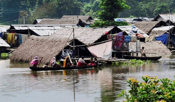 असम के छह जिलों में एक लाख लोग बाढ़ से प्रभावित