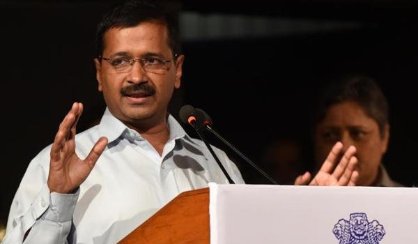 केजरीवाल ने पूछा, ‘मेक इन इंडिया’ में जौहरियों पर टैक्स क्यों