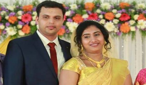 ओमान में 4 माह की गर्भवती भारतीय नर्स की हत्या ओमान में 4 माह की गर्भवती भारतीय नर्स की हत्या