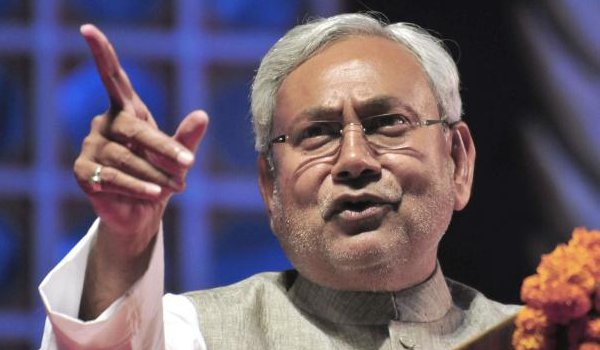 जदयू की कमान संभालते ही नीतीश कुमार का भाजपा पर प्रहार जदयू की कमान संभालते ही नीतीश कुमार का भाजपा पर प्रहार