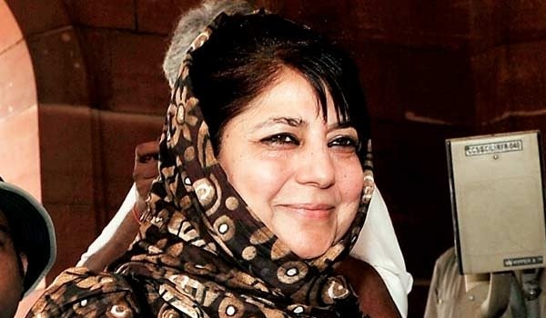 जम्मू कश्मीर की पहली महिला सीएम महबूबा मुफ्ती का जीवन परिचय