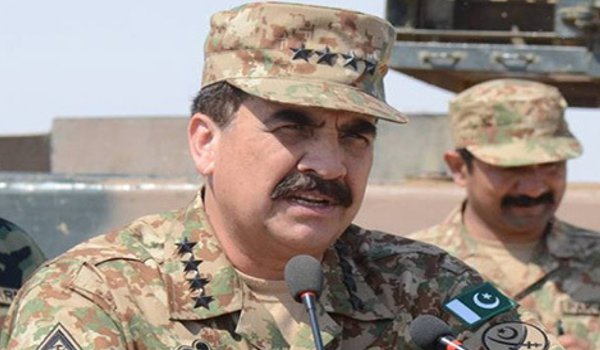 पाकिस्तान में दो जनरल समेत 11 अधिकारी बर्खास्त
