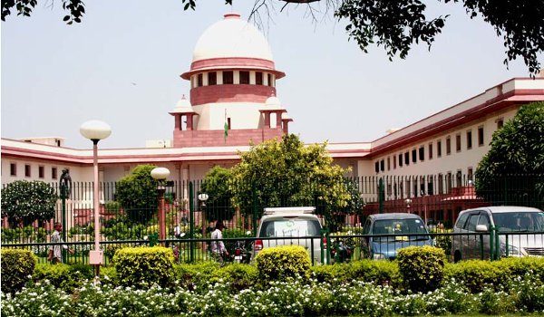 उत्तराखंड: राष्ट्रपति शासन को चुनौती देने वाली याचिका खारिज उत्तराखंड: राष्ट्रपति शासन को चुनौती देने वाली याचिका खारिज